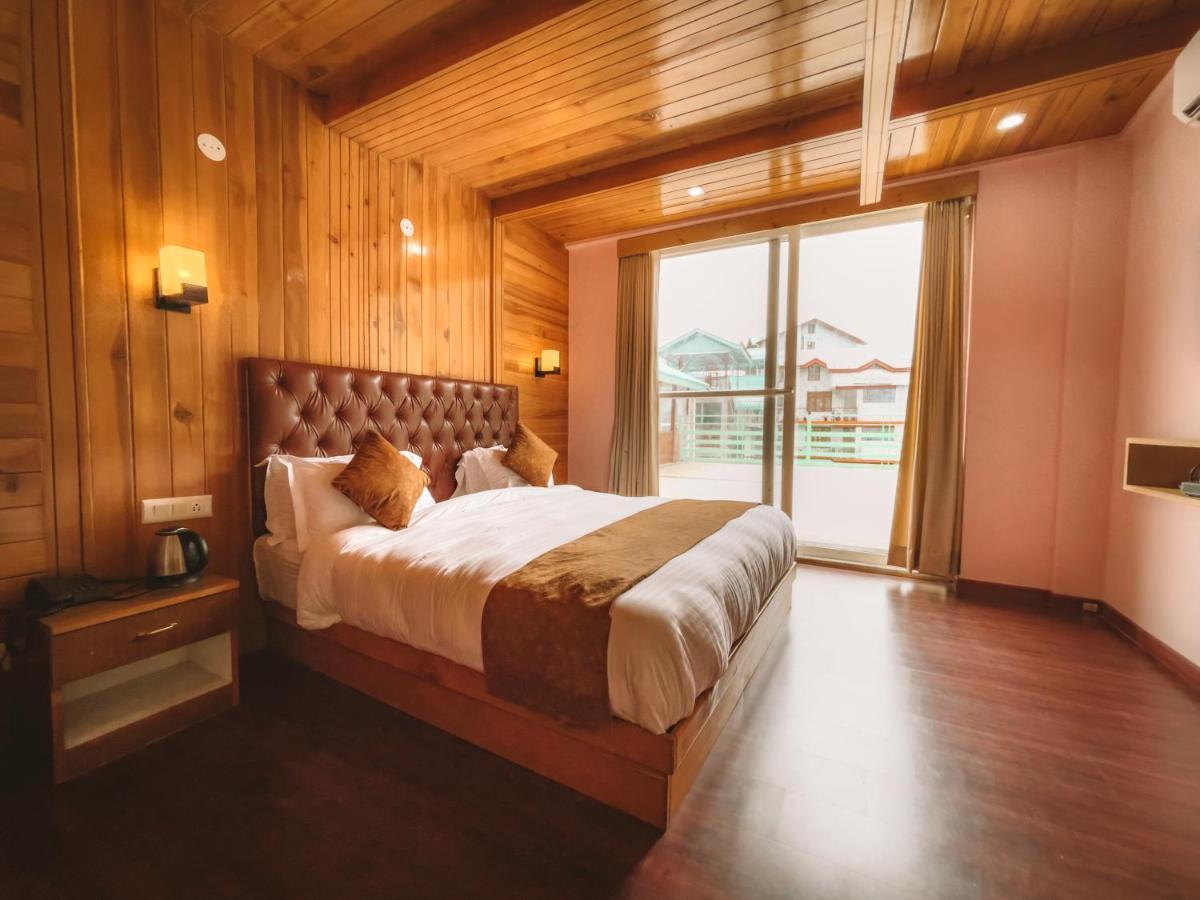 Hotel New Vistas Manāli Eksteriør bilde