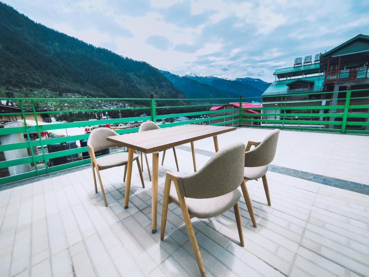 Hotel New Vistas Manāli Eksteriør bilde