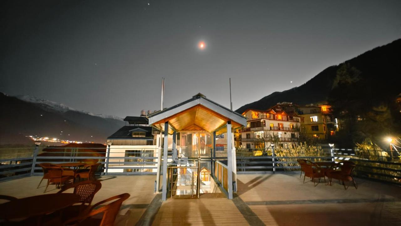 Hotel New Vistas Manāli Eksteriør bilde
